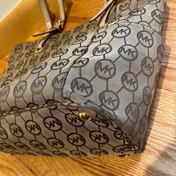 Michael Kors Purse - Picture 7 of 12